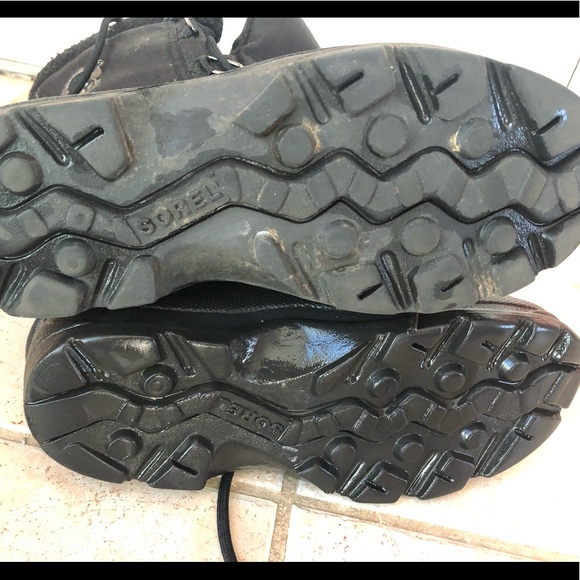 Sorel boots - Picture 4 of 4